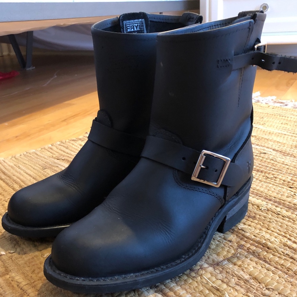 FRYE BOOTS “Engineer 8R” size 8 womens black